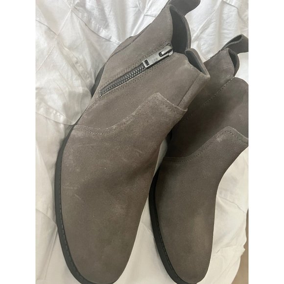 UGG zippered suede boot - Picture 1 of 6